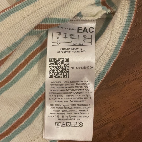 New Without Tags Guess White Striped Crop Top - Picture 8 of 10